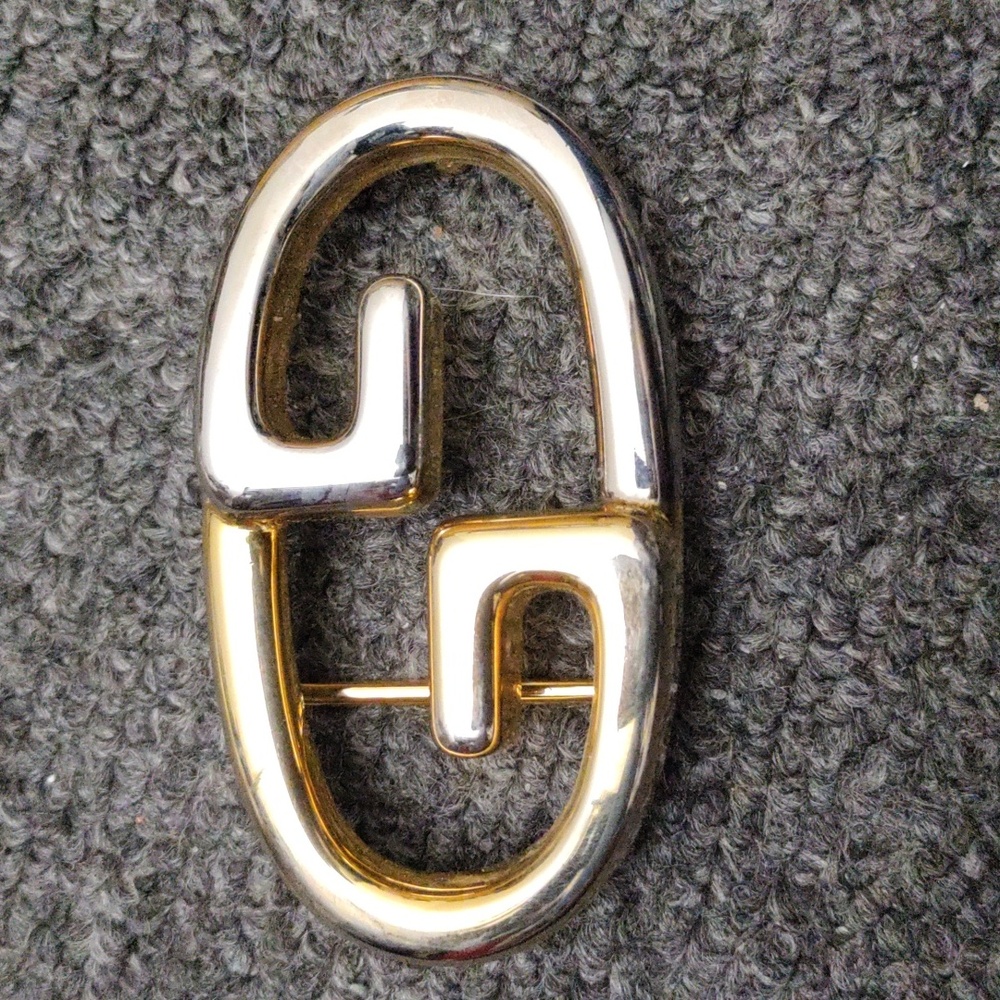 Gucci GG Red Canvas Belt with Gold/Silver Buckle - Picture 2 of 6